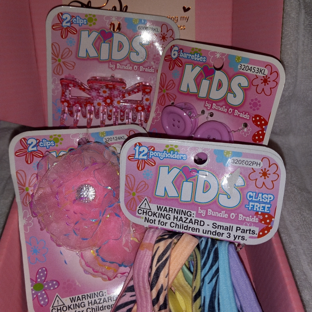 4pack of hair accessories